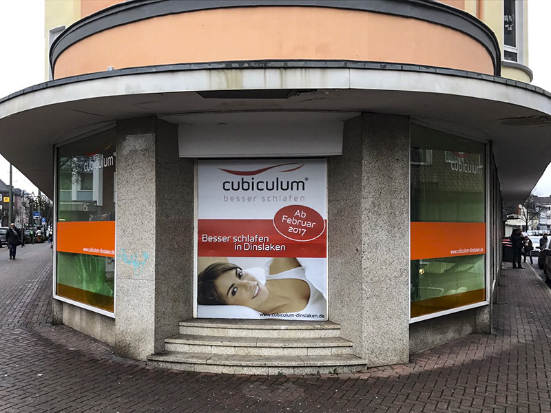 Schaufensterbeschriftung in Leverkusen Beispiel